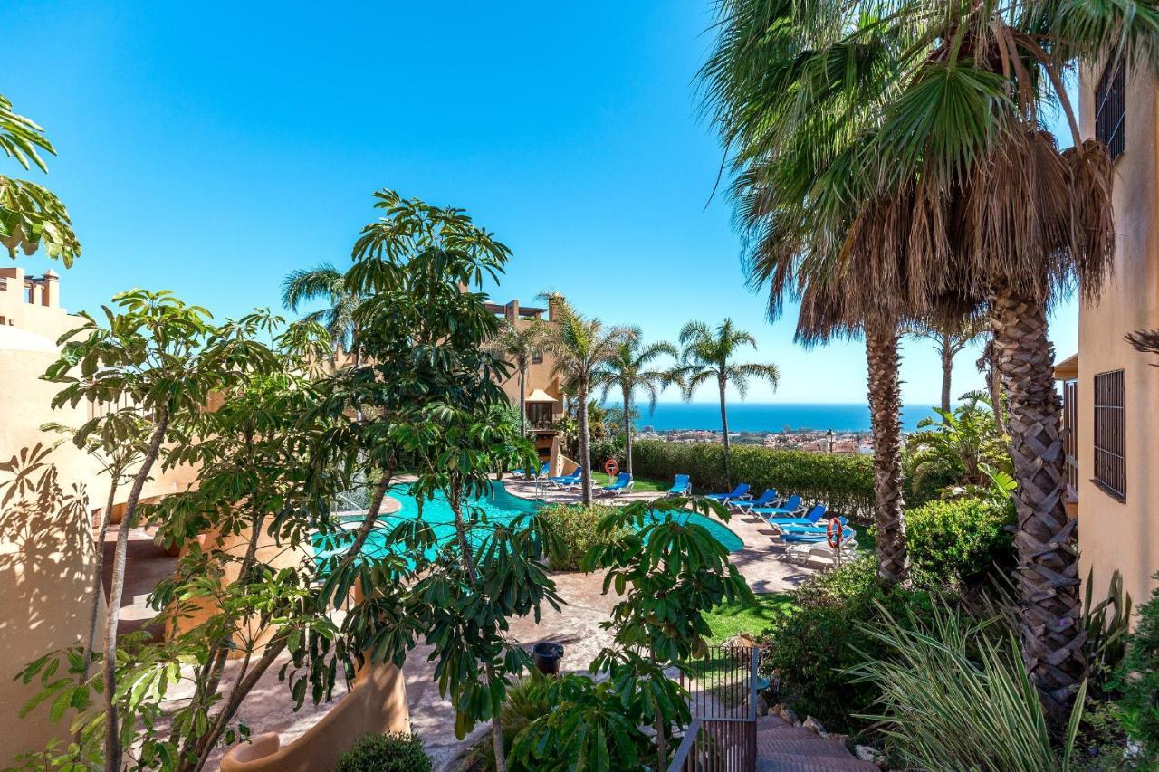 4 Bedroom Holiday Townhouse In Riviera Del Sol With Sea Views Sitio de Calahonda Bagian luar foto